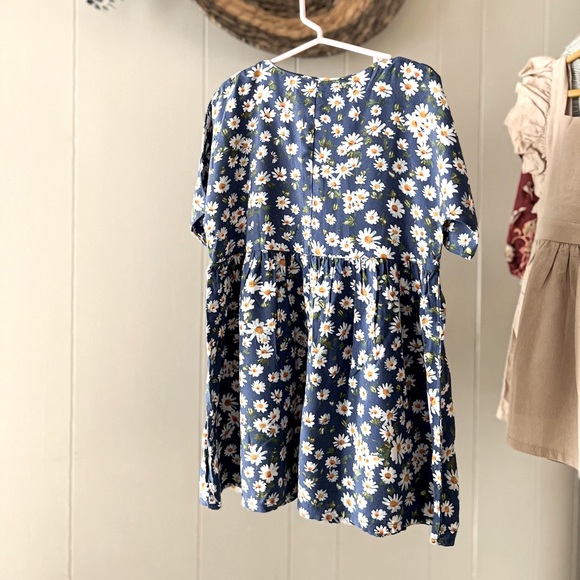 6Y Girls Daisy Dress - Picture 5 of 5